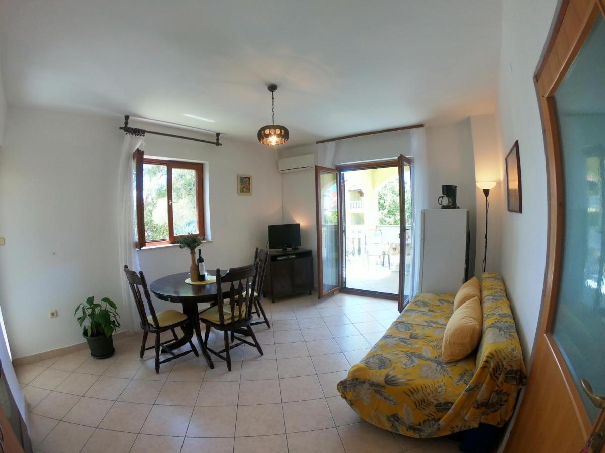 Apartments Stanko Petrčane Extérieur photo