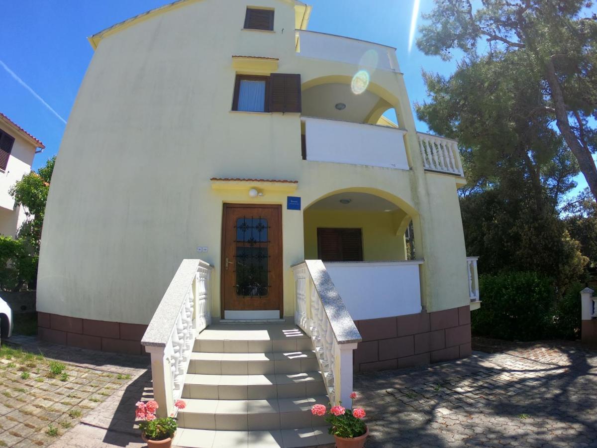 Apartments Stanko Petrčane Extérieur photo