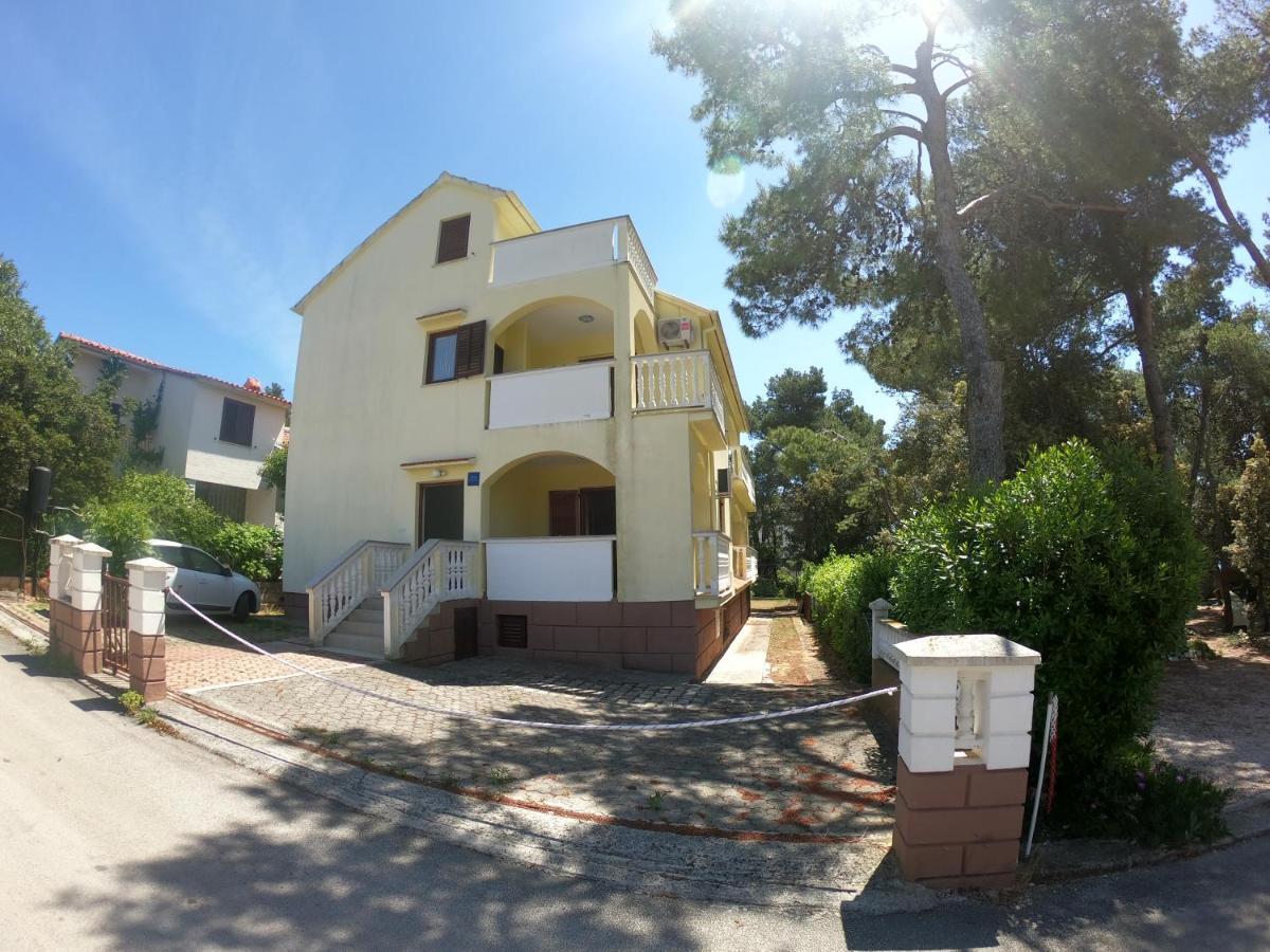 Apartments Stanko Petrčane Extérieur photo